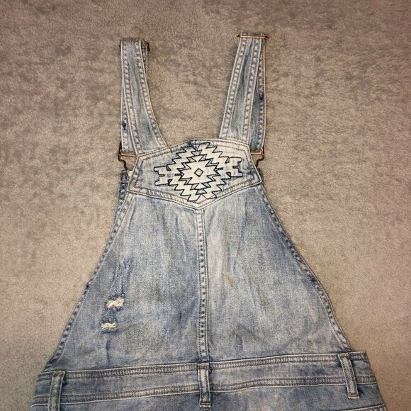 FOREVER 21 Distressed Denim W/ Pockets Embroidered Overall Jean Shorts - Picture 8 of 10